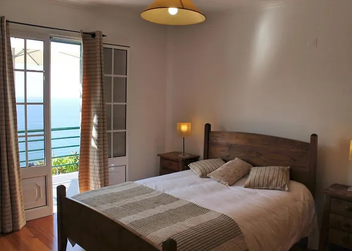 فيلة Ourmadeira - Casa Jardim Mar *